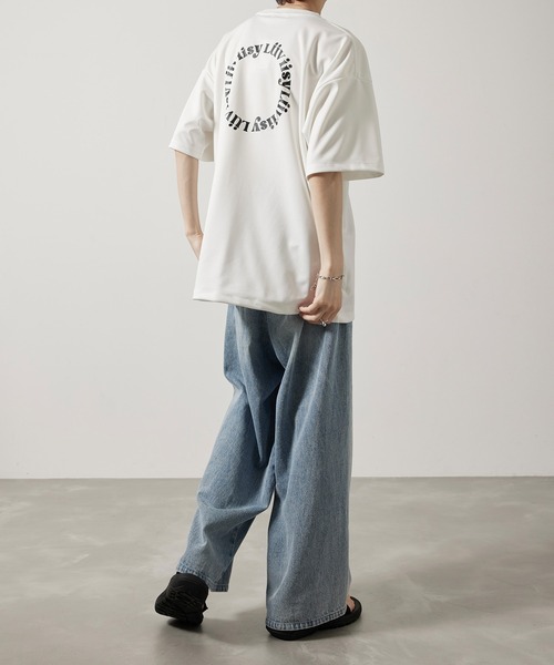 iisy(イージー)の「LUV×iisyコラボプリントTシャツ(Tシャツ/カットソー・メンズ・ホワイト/ブラック・S/M/L)」の14枚目の写真
