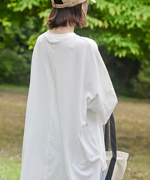 rps（アールピーエス）の「ＢＩＧシルエットＴシャツ（Tシャツ/カットソー・レディース・ブラック/ブルー/アイボリー/モカ/チャコールグレー/カーキ・M/フリー）」の10枚目の写真