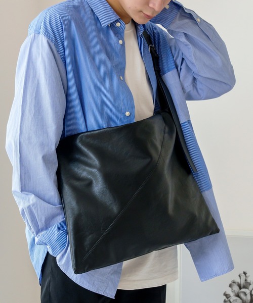 DEVICE+（デバイスプラス）の「DEVICE+  フェイクレザーベルト ショルダーバッグ（ショルダーバッグ・メンズ・ブラック・FREE）」の8枚目の写真