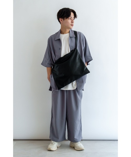 DEVICE+（デバイスプラス）の「DEVICE+  フェイクレザーベルト ショルダーバッグ（ショルダーバッグ・メンズ・ブラック・FREE）」の6枚目の写真