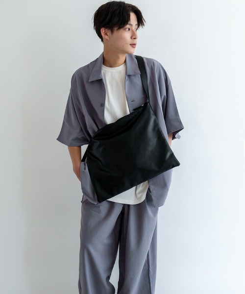 DEVICE+（デバイスプラス）の「DEVICE+  フェイクレザーベルト ショルダーバッグ（ショルダーバッグ・メンズ・ブラック・FREE）」の5枚目の写真