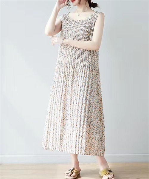 Dream garden(ドリームガーデン)の「ノースリーブ小花柄総プリーツワンピース(ワンピース・レディース・イエロー/オレンジ/ブルー・M/L)」の19枚目の写真