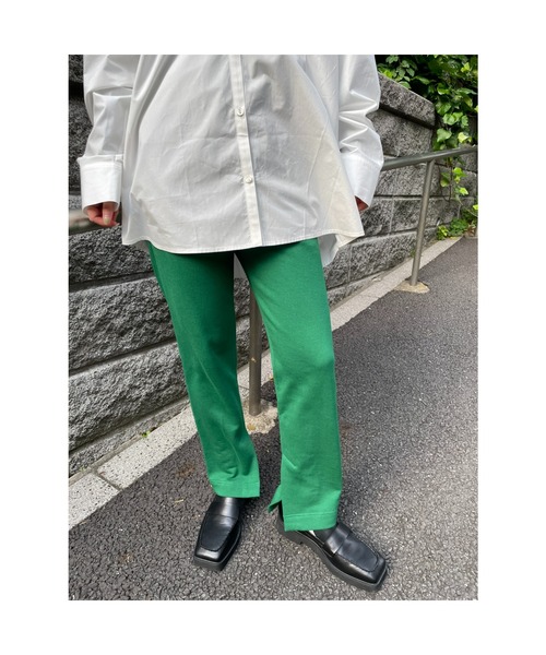 BLACK BY MOUSSY（ブラックバイマウジー）の「【WEB限定】slit sweat pants（スリットスウェットパンツ）（スウェットパンツ・レディース・ベージュ/パープル/グリーン/ライトブラック・FREE）」の16枚目の写真