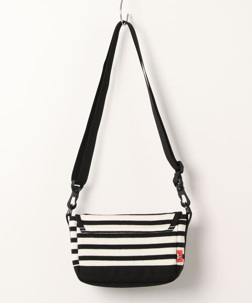 CHUMS(チャムス)の「【CHUMS/チャムス】 Small Camera Shoulder Sweat Nylon(ショルダーバッグ・レディース・ネイビー/イエロー/その他1/ブラック/グレー/その他2/その他3・FREE)」の8枚目の写真