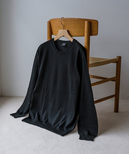 EDIFICE（エディフィス）の「16ゲージ クルーネック ニット（ニット/セーター・メンズ・ホワイト/チャコールグレー/ブラック/ベージュ/ネイビー/レッド/ブルー/グリーン・SMALL/MEDIUM/LARGE/X-LARGE）」の3枚目の写真