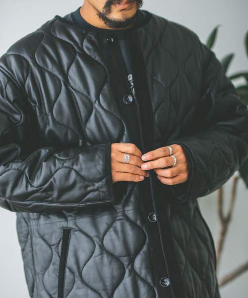 JOURNAL STANDARD(ジャーナルスタンダード)の「シープレザー キルティング ミリタリー ライナー(ブルゾン・メンズ・ブラック・MEDIUM/LARGE)」の7枚目の写真