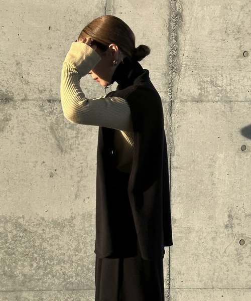 select MOCA by son（セレクトモカバイソン）の「リンキングタートルニットベスト（ベスト・レディース・ブラック/ホワイト・FREE）」の11枚目の写真