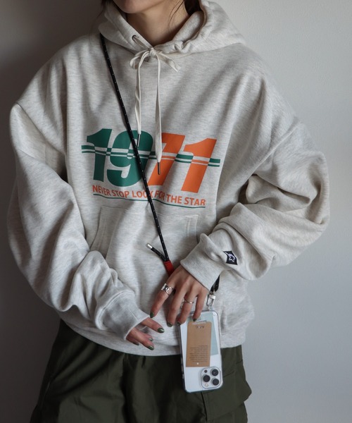 STARTER（スターター）の「STARTER/スターター　カラーグラフィック裏起毛スウェットプルオーバーパーカー（パーカー・レディース・ホワイト/ブラック/グレー/グレー系その他/オートミール/ホワイト系その他/ブラック系その他/ホワイト系その他2/アイボリー系・M/L）」の16枚目の写真