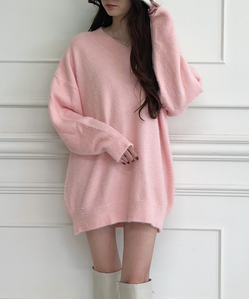 MIIA（ミーア）の「Vネックオーバーニット（ニット/セーター・レディース・ピンク/ベージュ/パープル/ブラック・FREE）」の4枚目の写真