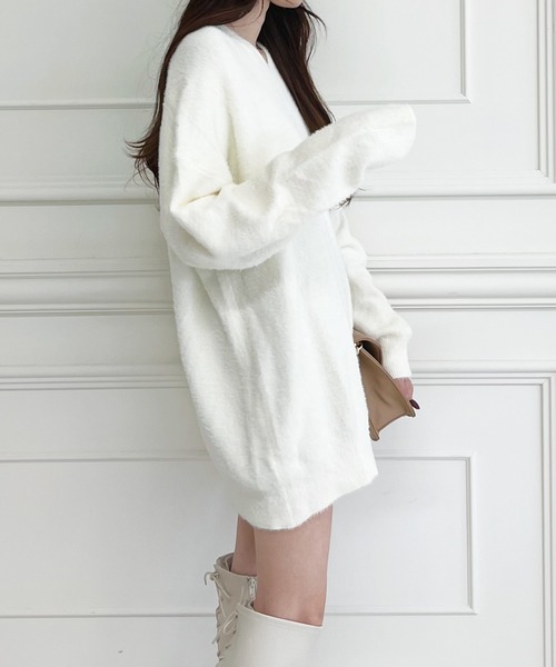 MIIA（ミーア）の「Vネックオーバーニット（ニット/セーター・レディース・ピンク/ベージュ/パープル/ブラック・FREE）」の8枚目の写真