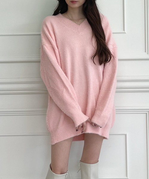 MIIA（ミーア）の「Vネックオーバーニット（ニット/セーター・レディース・ピンク/ベージュ/パープル/ブラック・FREE）」の16枚目の写真