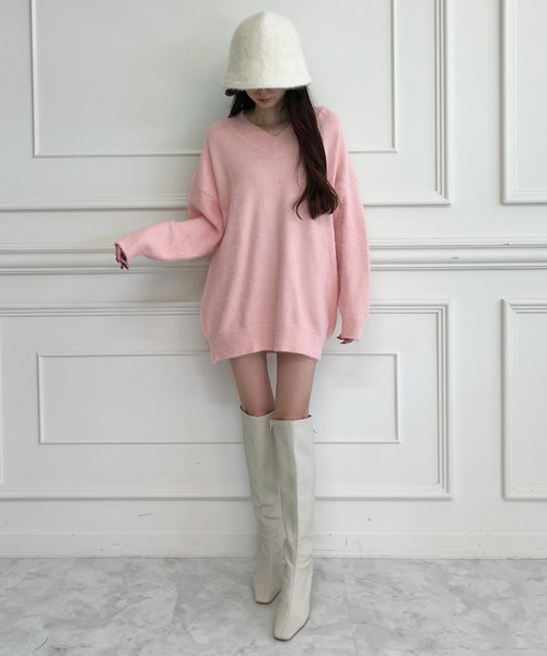 MIIA（ミーア）の「Vネックオーバーニット（ニット/セーター・レディース・ピンク/ベージュ/パープル/ブラック・FREE）」の13枚目の写真