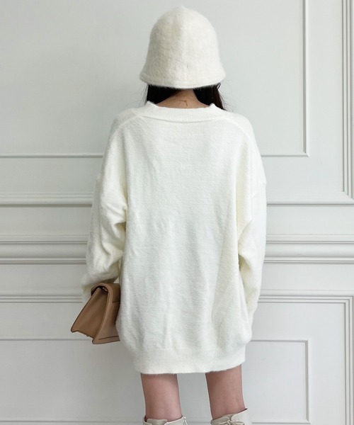 MIIA（ミーア）の「Vネックオーバーニット（ニット/セーター・レディース・ピンク/ベージュ/パープル/ブラック・FREE）」の9枚目の写真