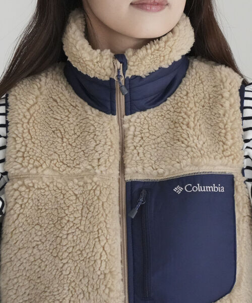 Columbia　ボアベスト　フリース　ベージュ　ワンポイント　ジップアップ Columbiaボアベストフリースベージュワンポイントジップアップ