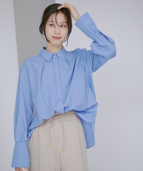 袖スリットパール釦付きロングカフスシャツ