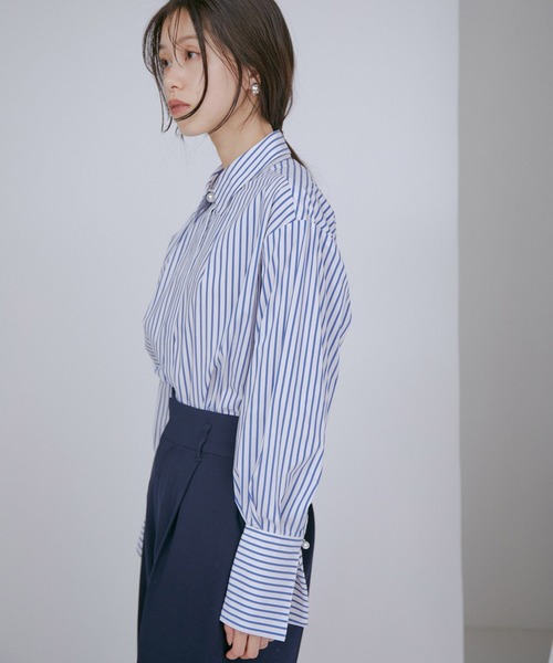 袖スリットパール釦付きロングカフスシャツ