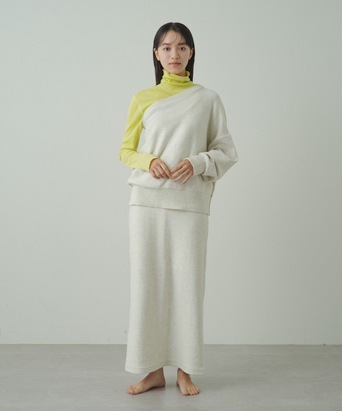 earthy(アーシー)の「earthy_ワンショルニット(ニット/セーター・レディース・オフホワイト/グレー・FREE)」の3枚目の写真