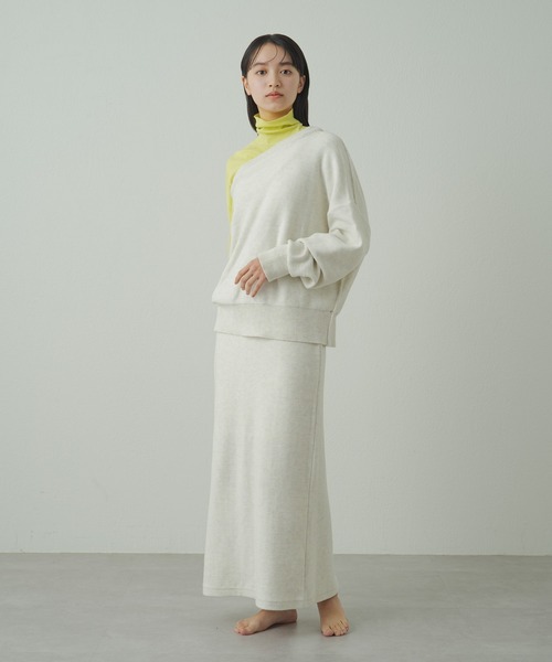 earthy(アーシー)の「earthy_ワンショルニット(ニット/セーター・レディース・オフホワイト/グレー・FREE)」の4枚目の写真