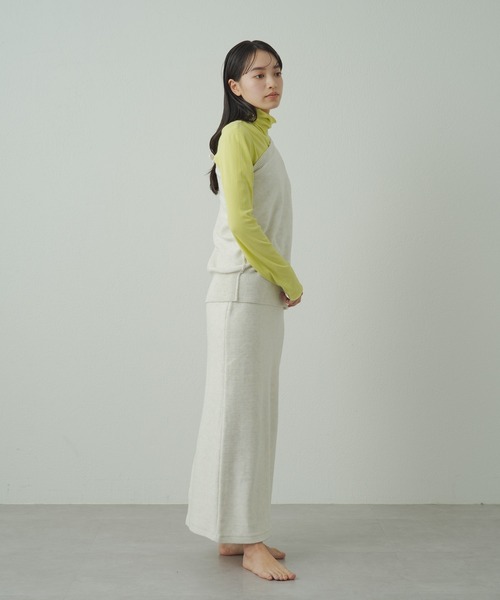 earthy(アーシー)の「earthy_ワンショルニット(ニット/セーター・レディース・オフホワイト/グレー・FREE)」の5枚目の写真