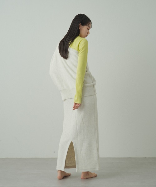 earthy(アーシー)の「earthy_ワンショルニット(ニット/セーター・レディース・オフホワイト/グレー・FREE)」の6枚目の写真