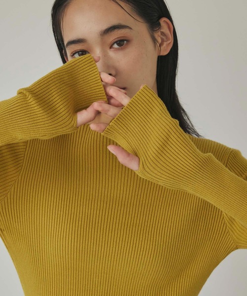 Edit Sheen(エディットシーン)の「指抜きボートネックニット(ニット/セーター・レディース・ブラック/ホワイト/イエロー/ホワイト×ブラック/ピンク系その他・M)」の4枚目の写真