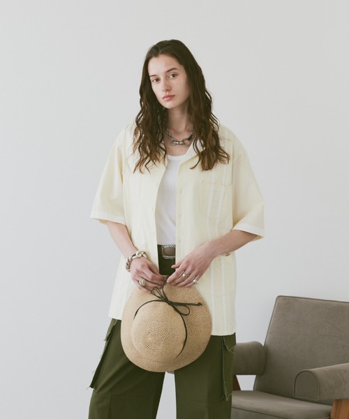 soerte（ソエルテ）の「HALF SLEEVE DESIGN GUAYABERA SHIRT/ハーフスリーブデザインキューバシャツ（シャツ/ブラウス・メンズ・オフホワイト/ブラウン/グリーン・1/2/3）」の15枚目の写真