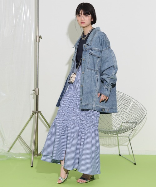 THE YOn（ザヨン）の「スリーブオープンルーズフィットデニムジャケット（デニムジャケット・レディース・ホワイト/ブルー/インディゴブルー・FREE）」の14枚目の写真