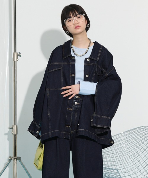 THE YOn（ザヨン）の「スリーブオープンルーズフィットデニムジャケット（デニムジャケット・レディース・ホワイト/ブルー/インディゴブルー・FREE）」の15枚目の写真
