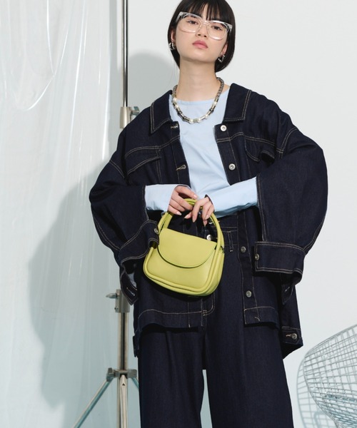 THE YOn（ザヨン）の「スリーブオープンルーズフィットデニムジャケット（デニムジャケット・レディース・ホワイト/ブルー/インディゴブルー・FREE）」の19枚目の写真