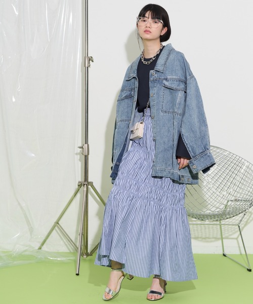 THE YOn（ザヨン）の「スリーブオープンルーズフィットデニムジャケット（デニムジャケット・レディース・ホワイト/ブルー/インディゴブルー・FREE）」の8枚目の写真