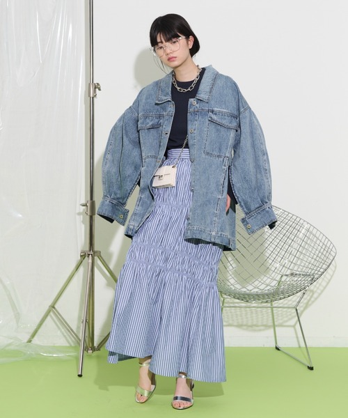 THE YOn（ザヨン）の「スリーブオープンルーズフィットデニムジャケット（デニムジャケット・レディース・ホワイト/ブルー/インディゴブルー・FREE）」の6枚目の写真