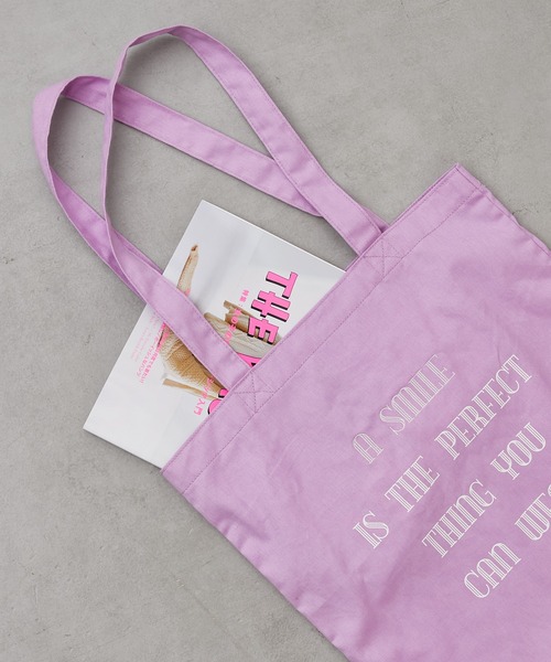 Actually（アクチュアリー）の「COLORFUL スクエアロゴトート（トートバッグ・レディース・ラベンダー/ブルー/イエロー/グレー・フリー）」の3枚目の写真