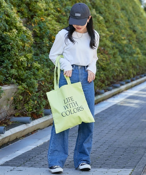 Actually（アクチュアリー）の「COLORFUL スクエアロゴトート（トートバッグ・レディース・ラベンダー/ブルー/イエロー/グレー・フリー）」の9枚目の写真