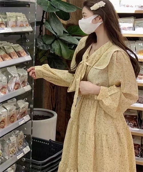 FREE STYLISTS(フリー スタイリスト)の「ボウタイティアード小花柄ロングワンピース(ワンピース・レディース・ブラック/ライトイエロー・S/M/L)」の19枚目の写真