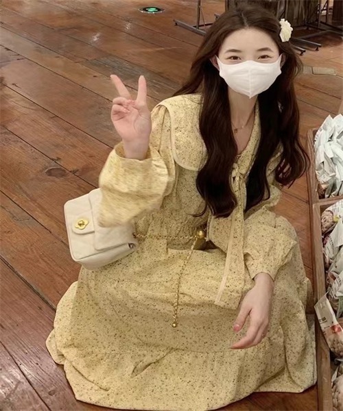 FREE STYLISTS(フリー スタイリスト)の「ボウタイティアード小花柄ロングワンピース(ワンピース・レディース・ブラック/ライトイエロー・S/M/L)」の18枚目の写真