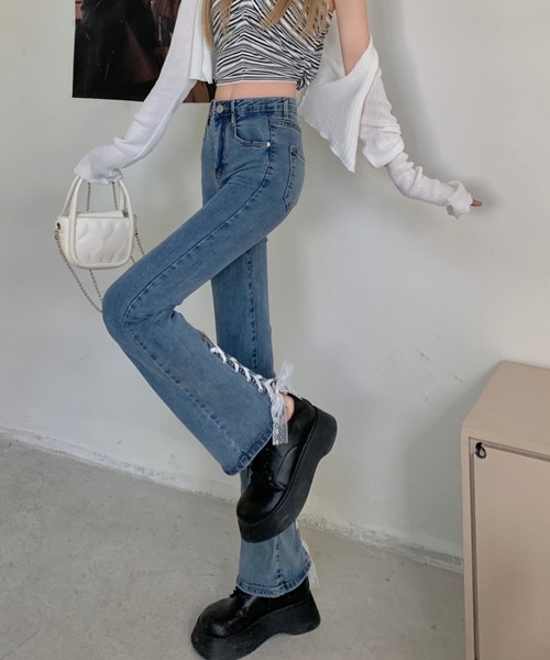 SHEENA(シーナ)の「裾レースアップセミフレアパンツ(デニムパンツ・レディース・ブルー/ブラック・S/M)」の11枚目の写真