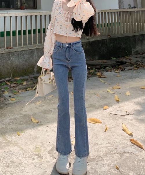 SHEENA(シーナ)の「裾レースアップセミフレアパンツ(デニムパンツ・レディース・ブルー/ブラック・S/M)」の21枚目の写真