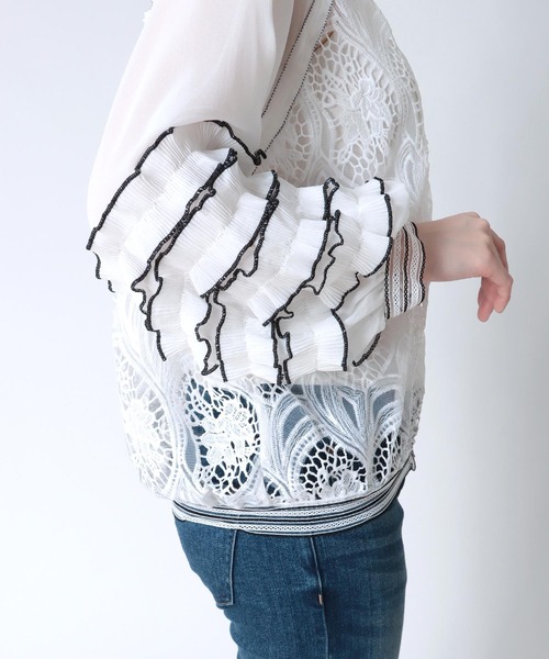 Three Four Time(スリーフォータイム)の「フリルスリーブレースブルゾン(ブルゾン・レディース・ブラック/オフホワイト・FREE)」の11枚目の写真