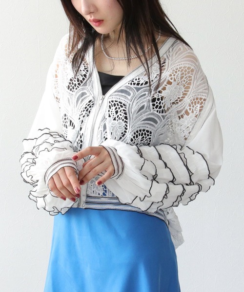 Three Four Time(スリーフォータイム)の「フリルスリーブレースブルゾン(ブルゾン・レディース・ブラック/オフホワイト・FREE)」の9枚目の写真