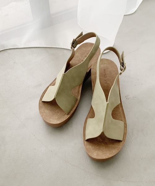 LEPSIM(レプシィム)の「クッションウエッジカットサンダル 177106(サンダル・レディース・ブラック/ベージュ/アイボリー/グリーン系その他・SMALL/MEDIUM/LARGE)」の4枚目の写真