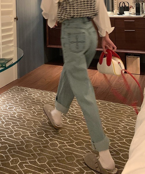 Vipoa（ヴィポア）の「Pocket embroidery denim pants（デニムパンツ・レディース・ブルー/ライトブルー・MEDIUM/LARGE/SMALL/X-LARGE）」の6枚目の写真