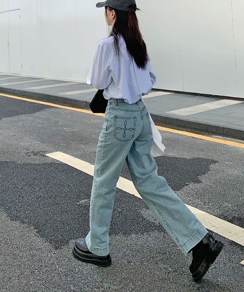 Vipoa（ヴィポア）の「Pocket embroidery denim pants（デニムパンツ・レディース・ブルー/ライトブルー・MEDIUM/LARGE/SMALL/X-LARGE）」の16枚目の写真