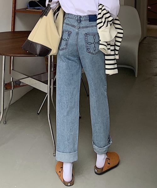 Vipoa（ヴィポア）の「Pocket embroidery denim pants（デニムパンツ・レディース・ブルー/ライトブルー・MEDIUM/LARGE/SMALL/X-LARGE）」の19枚目の写真