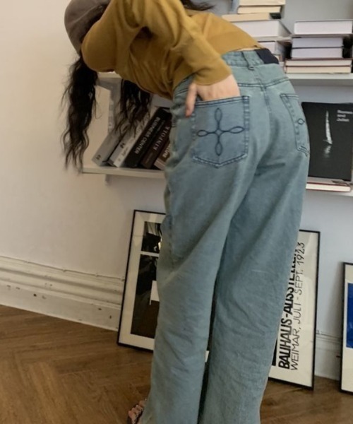 Vipoa（ヴィポア）の「Pocket embroidery denim pants（デニムパンツ・レディース・ブルー/ライトブルー・MEDIUM/LARGE/SMALL/X-LARGE）」の20枚目の写真