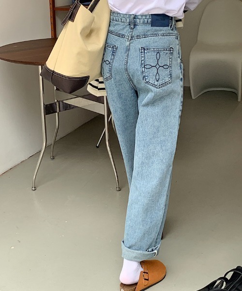 Vipoa（ヴィポア）の「Pocket embroidery denim pants（デニムパンツ・レディース・ブルー/ライトブルー・MEDIUM/LARGE/SMALL/X-LARGE）」の18枚目の写真