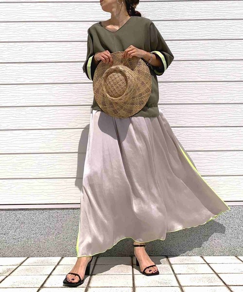 Q(キュー)の「サイドラインマキシスカート(スカート・レディース・チャコールグレー/ベージュ・MEDIUM)」の5枚目の写真