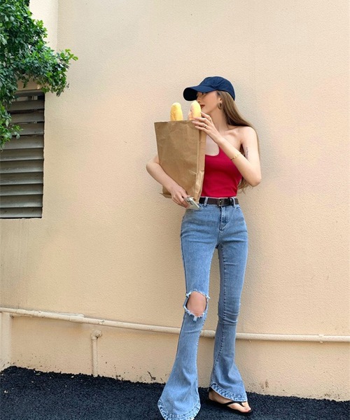 LYEON(リヨン)の「クラッシュフレアデニムパンツ(デニムパンツ・レディース・ブルー・FREE)」の2枚目の写真