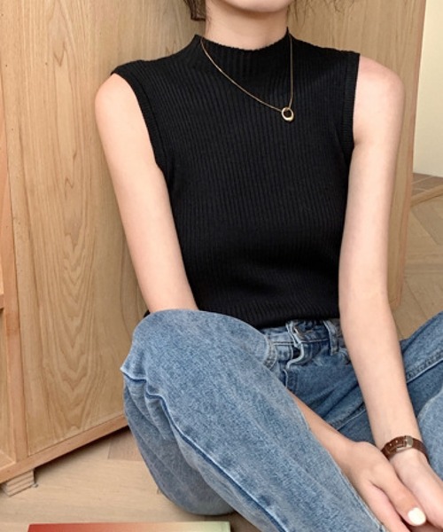 TONE SELECT GOODS（トーンセレクトグッズ）の「urbanfemine./ノースリーブニット U7037（ニット/セーター・レディース・ベージュ/ブラック/グリーン/グレー/ホワイト/イエロー・FREE）」の10枚目の写真