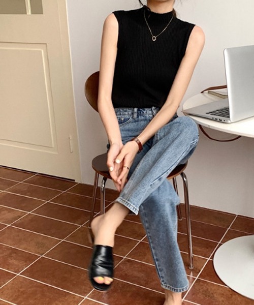 TONE SELECT GOODS（トーンセレクトグッズ）の「urbanfemine./ノースリーブニット U7037（ニット/セーター・レディース・ベージュ/ブラック/グリーン/グレー/ホワイト/イエロー・FREE）」の13枚目の写真