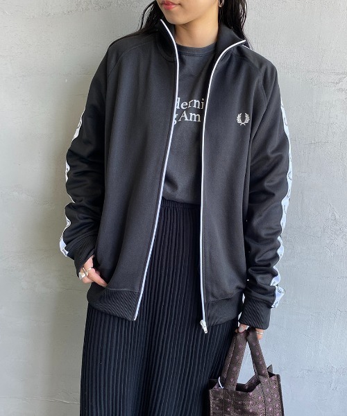 FRED PERRY（フレッドペリー）の「[FRED PERRY/フレッドペリー] トラックジャケット（その他アウター・レディース・ネイビー/ブラック・M/L/XL）」の10枚目の写真